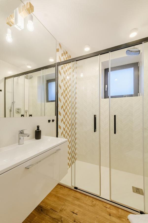 Rezydencja Ornak 5 - Stylowe Apartamenty Z Balkonami I Jacuzzi, 5 Min Pieszo Do Krupowek, Izby Podhalanskie 扎科帕内 外观 照片