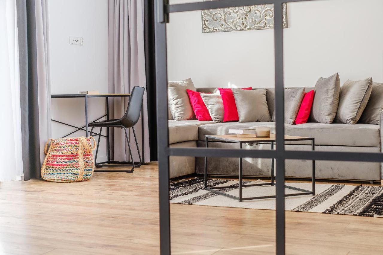 Rezydencja Ornak 5 - Stylowe Apartamenty Z Balkonami I Jacuzzi, 5 Min Pieszo Do Krupowek, Izby Podhalanskie 扎科帕内 外观 照片