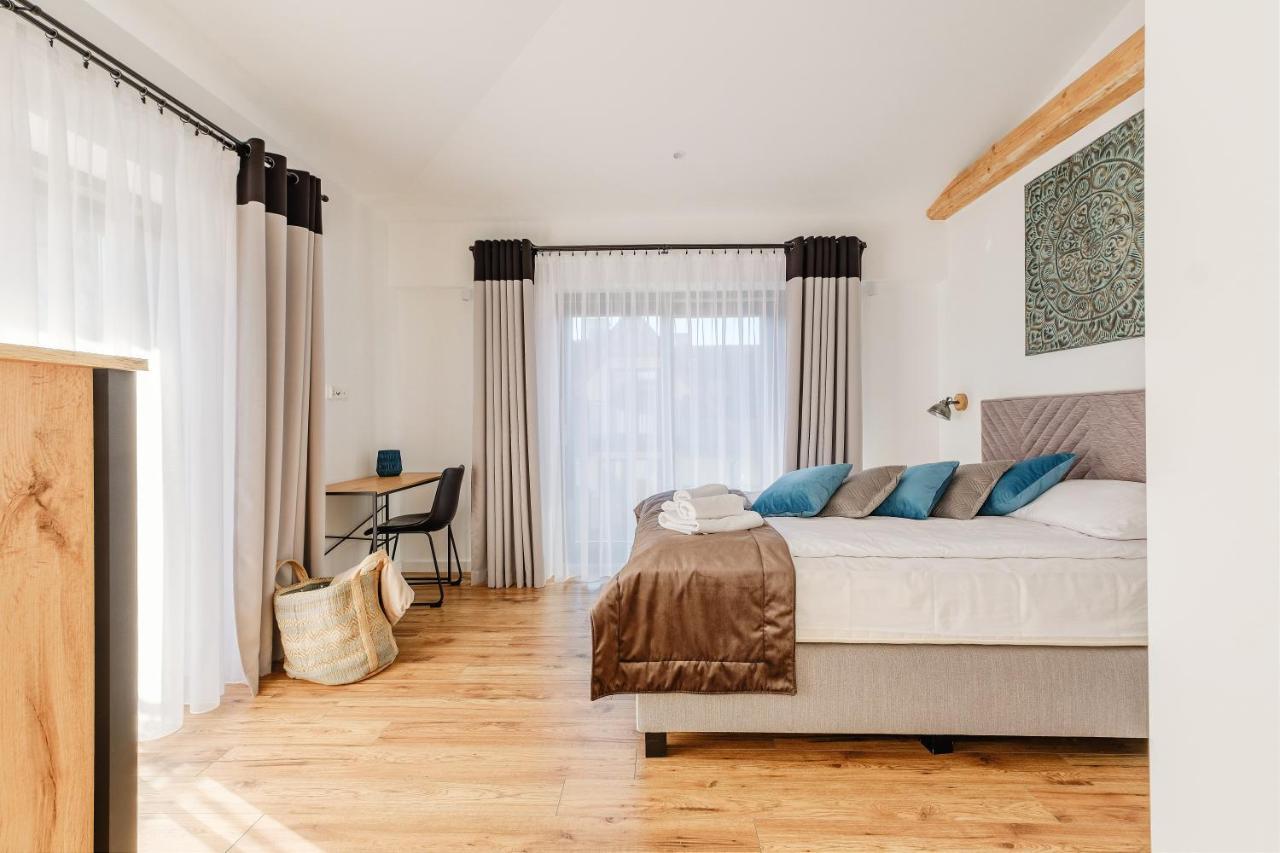 Rezydencja Ornak 5 - Stylowe Apartamenty Z Balkonami I Jacuzzi, 5 Min Pieszo Do Krupowek, Izby Podhalanskie 扎科帕内 外观 照片
