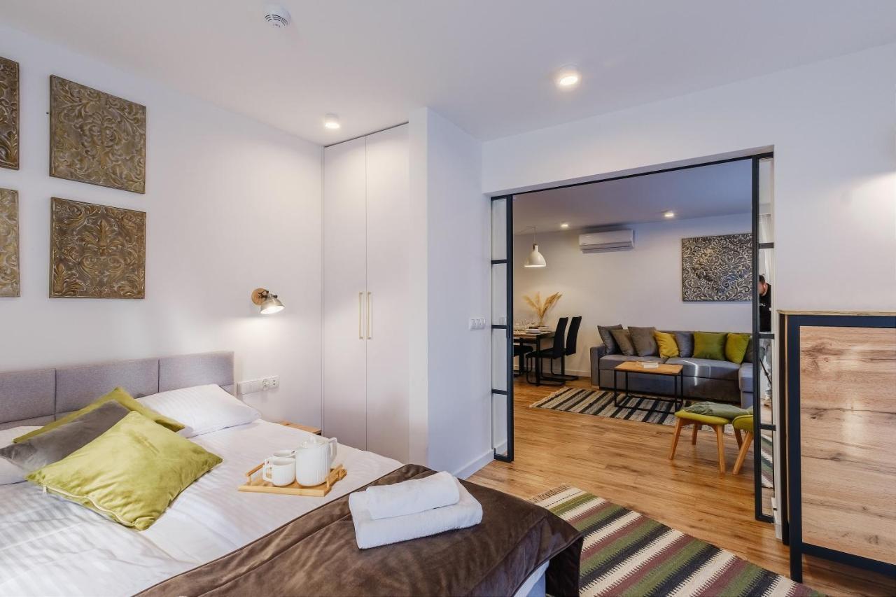 Rezydencja Ornak 5 - Stylowe Apartamenty Z Balkonami I Jacuzzi, 5 Min Pieszo Do Krupowek, Izby Podhalanskie 扎科帕内 外观 照片