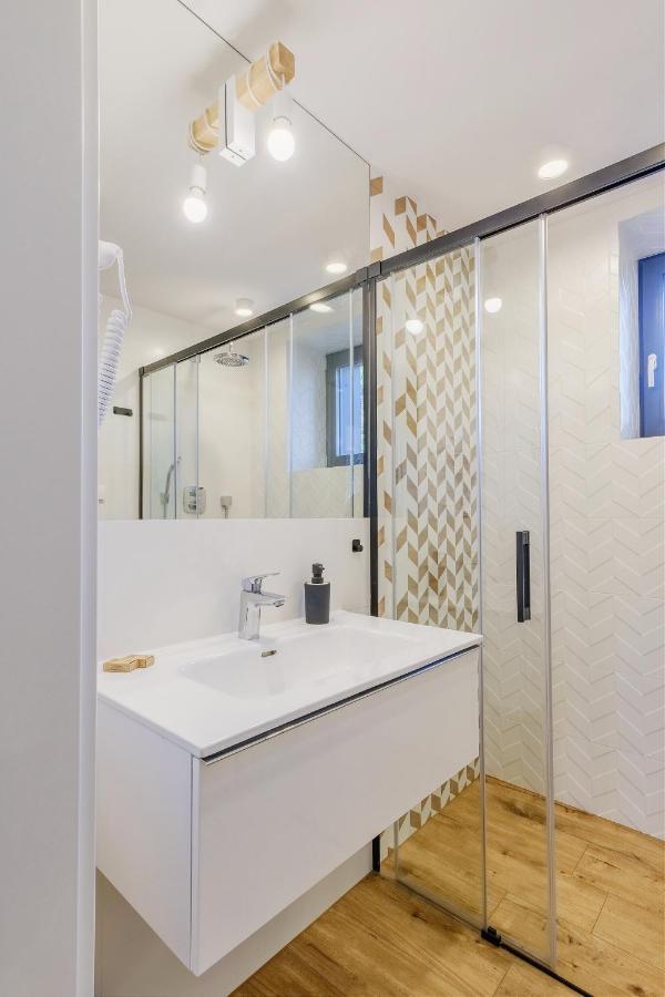 Rezydencja Ornak 5 - Stylowe Apartamenty Z Balkonami I Jacuzzi, 5 Min Pieszo Do Krupowek, Izby Podhalanskie 扎科帕内 外观 照片